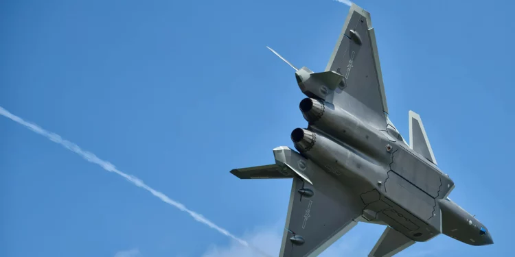 Chengdu J-20: Lo que hay que saber sobre el poderoso dragón