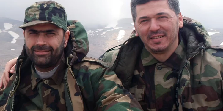 Los comandantes de Hezbolá Wissam Tawil (izquierda) y Taleb Abdullah en una fotografía sin fecha publicada por Hezbolá el 11 de junio de 2024 (oficina de medios de Hezbolá).