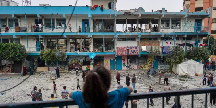 FDI atacan base de Hamás en escuela de la ONU