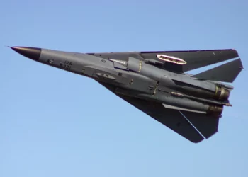 El F-111 Aardvark: El caza de ataque que no tomaba prisioneros