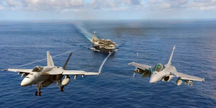 Cuando se enfrentan el F/A-18 Super Hornet vs. Dassault Rafale