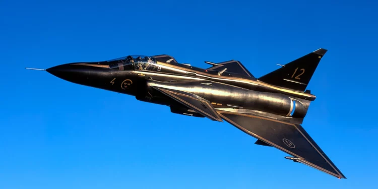 Saab JA-37 Viggen: Único avión en interceptar al SR-71 Blackbird