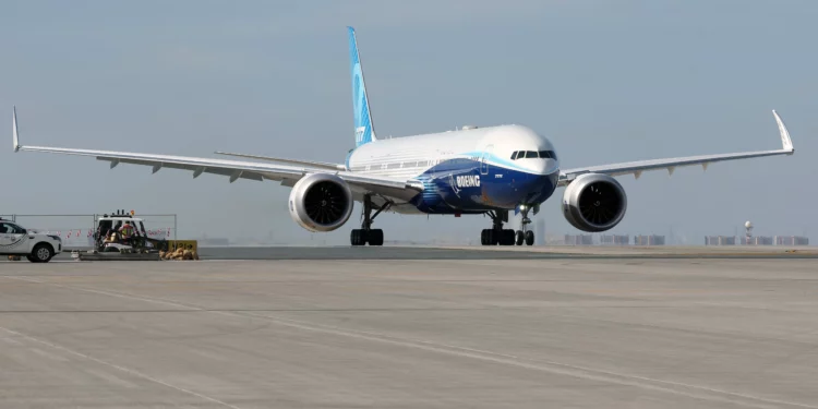 Boeing avanza en la certificación del 777-9 tras años de retrasos