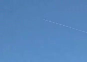 Arrow 3 de Israel intercepta misil balístico hutí lanzado desde Yemen