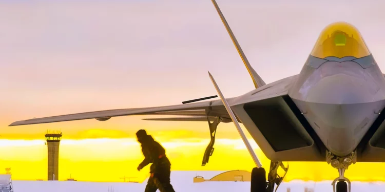 F-22: el desafío irresoluble del Raptor estadounidense