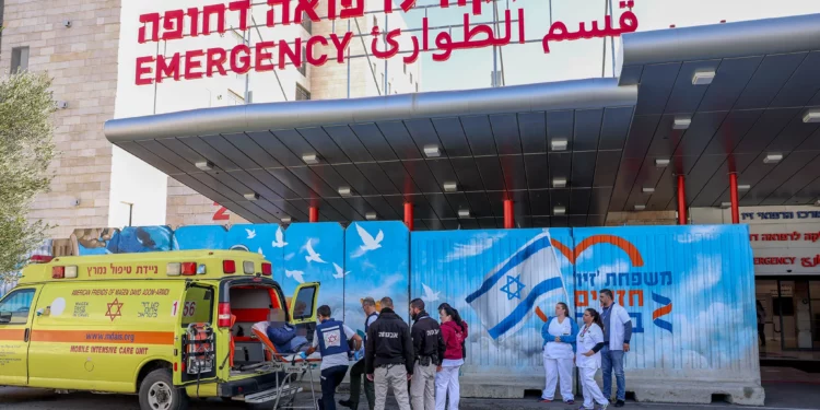 Israelíes inundan hospitales por temor a ameba “comecerebros”