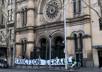 Pancarta contra Israel en sinagoga de Sídney condenada como antisemitismo