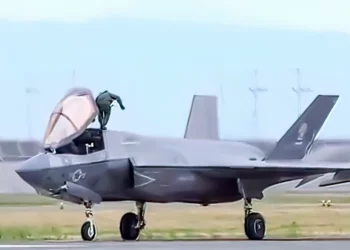 Piloto F-35 se lanza de avión en Japón por causas desconocidas