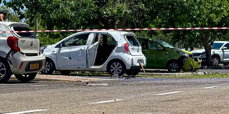 En la última semana, la tensión en los Altos del Golán ha desembocado en un escenario de dolor y angustia. Hezbolá ha lanzado dos ataques con cohetes contra vehículos israelíes en movimiento, provocando tanto destrucción como muerte en el ámbito militar y civil.