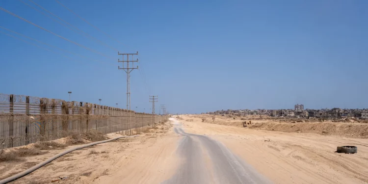 Vista del Corredor Filadelfia, en la zona fronteriza entre Egipto y Gaza, en Rafah, el 18 de junio de 2024. (Emanuel Fabian/Times of Israel)