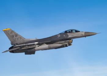 ¿Serán los F-16 en Ucrania la clave para frenar el avance ruso?