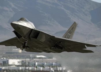 RTX moderniza los F-22 con avanzados sensores por $1,000M