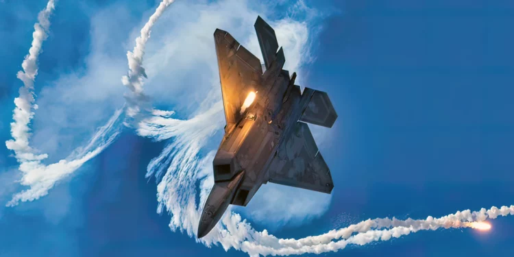 F-22 Raptor: Avión de combate más caro y avanzado de la historia