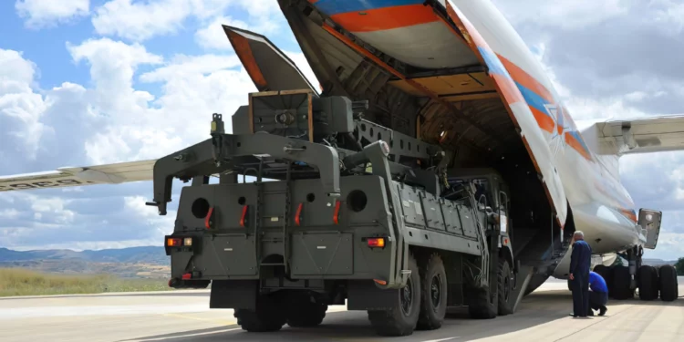 Irán recibe las primeras entregas de S-400 rusos de Almaz-Antey