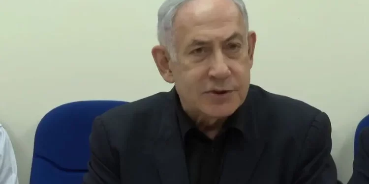 El primer ministro, Benjamin Netanyahu, habla después de una reunión en la sede militar de Kirya en Tel Aviv, el 25 de agosto de 2024. (Captura de pantalla/GPO)