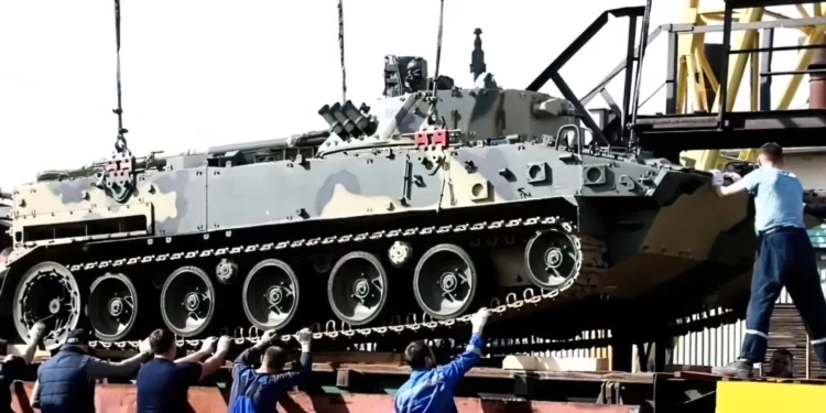 Tropas rusas reciben modernos BMD-4M y BMP-3 blindados