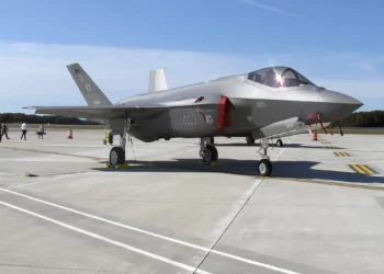 EAU planea retomar acuerdo por F-35 y drones si gana Trump