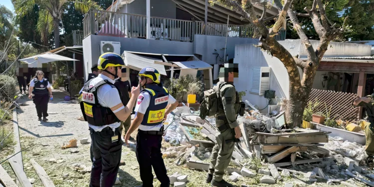 Dos heridos por impacto de cohete de Hezbolá en Israel