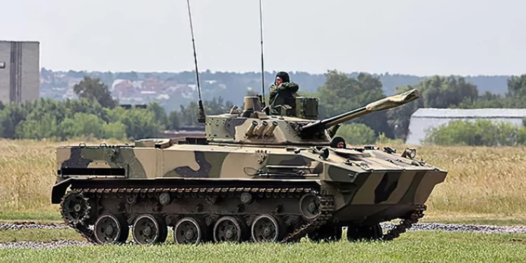 Tropas rusas reciben modernos BMD-4M y BMP-3 blindados
