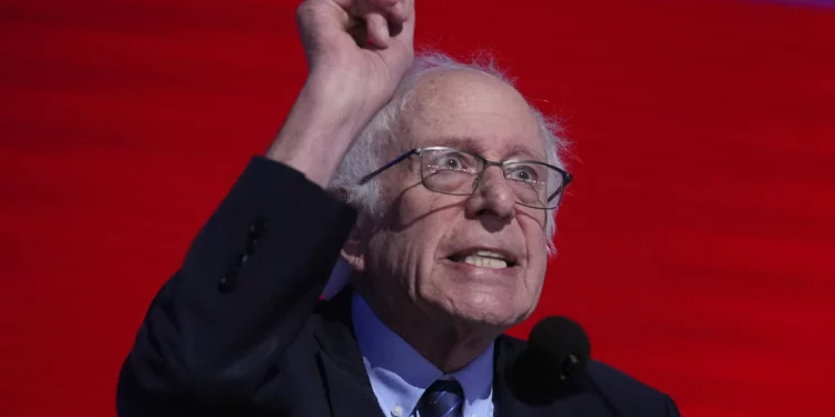 Sanders prepara resolución para bloquear venta de armas a Israel