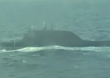 Submarino ruso “Emperador Alexander III” completa misión bajo hielo Ártico