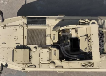 Vehículo de combate de infantería (IFV) 6x6 VN22. (Fotografía de la Comisión de la Industria de Defensa de Irak)