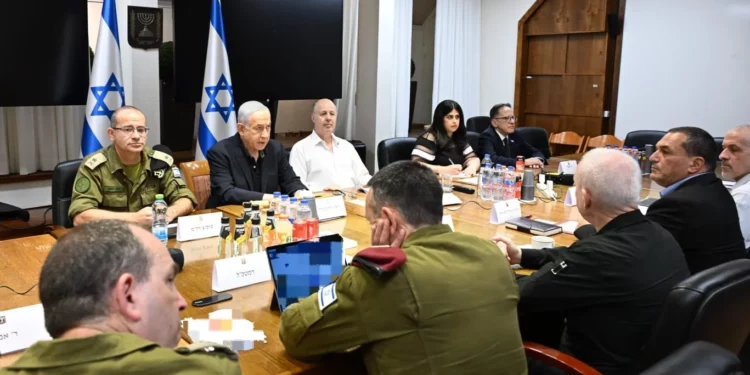 El primer ministro, Benjamin Netanyahu, convoca una reunión del gabinete de seguridad para el 28 de julio de 2024. (Haim Zach/GPO)