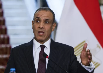 El ministro de Asuntos Exteriores de Egipto, Badr Abdelatty, asiste a una conferencia de prensa conjunta con el secretario de Estado de Estados Unidos, Antony Blinken (no aparece en la imagen), en el Palacio Tahrir en El Cairo, Egipto, el miércoles 18 de septiembre de 2024. (Evelyn Hockstein/Pool Photo via AP)