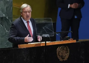 El secretario general de las Naciones Unidas, António Guterres, se dirige a la 79.ª sesión de la Asamblea general de las Naciones Unidas, el martes 24 de septiembre de 2024, en la sede de la ONU. (Foto AP/Julia Demaree Nikhinson).