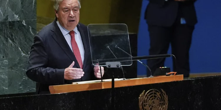 El secretario general de las Naciones Unidas, António Guterres, se dirige a la 79.ª sesión de la Asamblea general de las Naciones Unidas, el martes 24 de septiembre de 2024, en la sede de la ONU. (Foto AP/Julia Demaree Nikhinson).