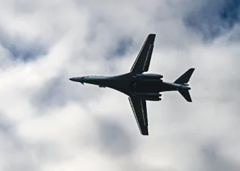 Reabastecimiento en caliente del B-1B Lancer tras 30 años en Grand Forks