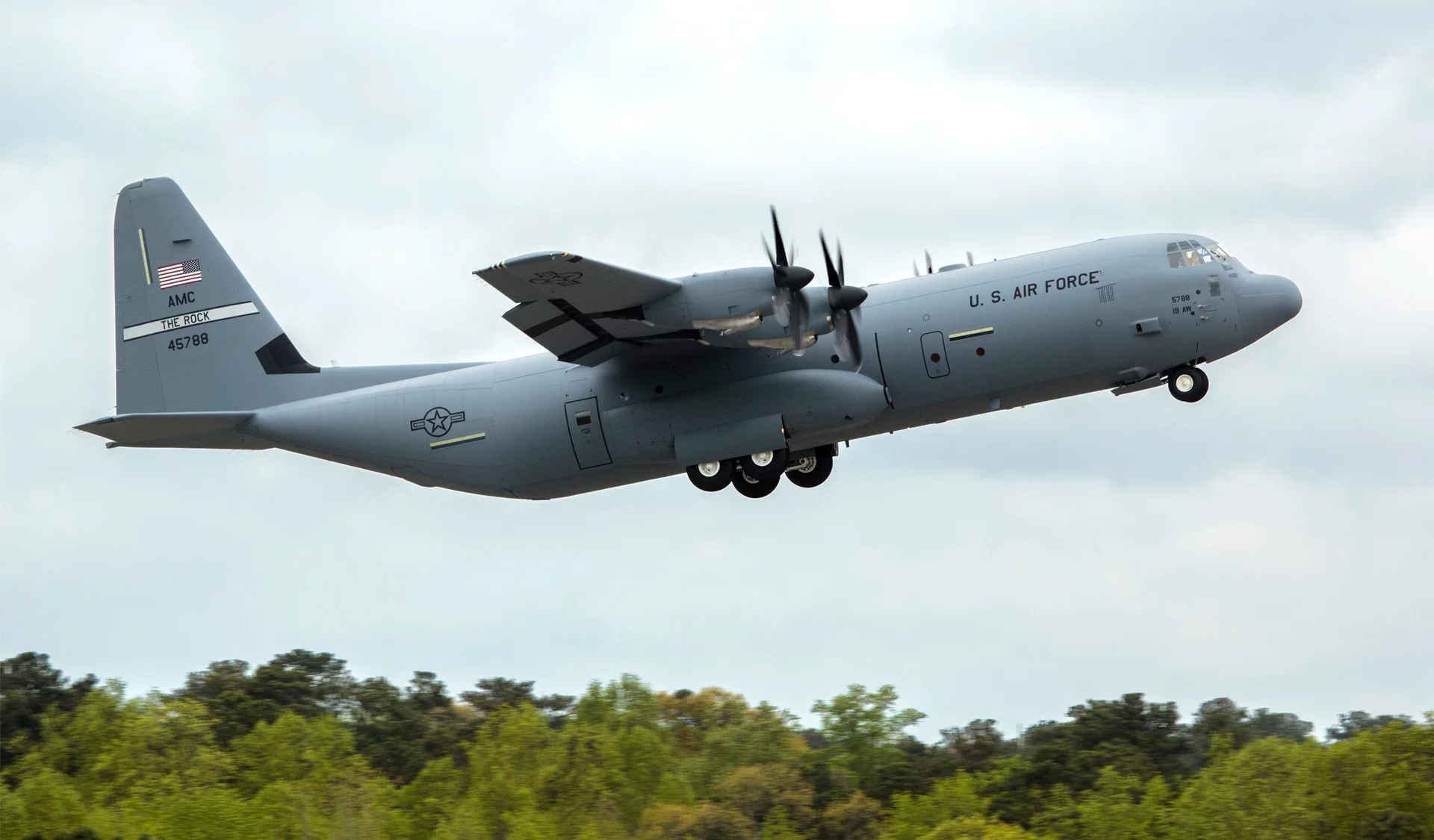 Armada de EE. UU. selecciona el E-130J como nuevo avión TACAMO