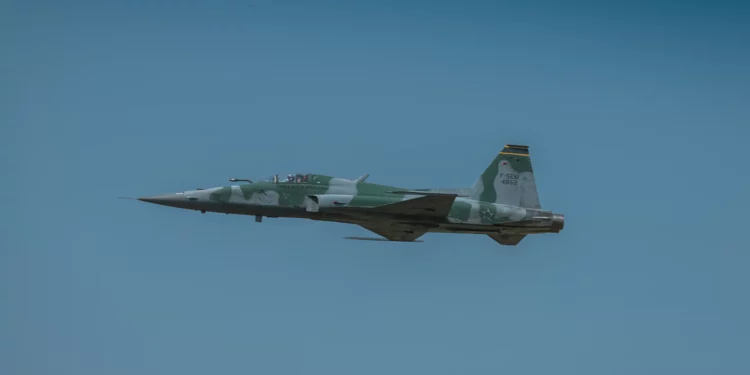 El avión de combate brasileño F-5EM Tiger II de 1973 se estrelló