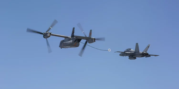 Los V-22 Osprey amplían el alcance de los cazas navales