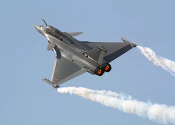 Francia descarta el envío de aviones de combate Rafale a Ucrania