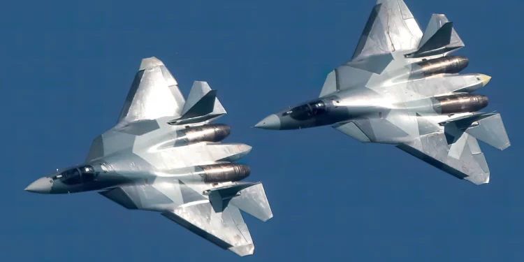 Rusia posiciona tres cazas Su-57 para operar en Ucrania