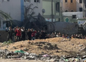 Cientos de habitantes de Gaza están siendo evacuados de Jabaliya