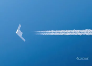 B-21 Raider en vuelo