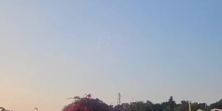 Se registran varias explosiones en la región de Haifa tras la activación de las sirenas debido a un supuesto ataque con cohetes.