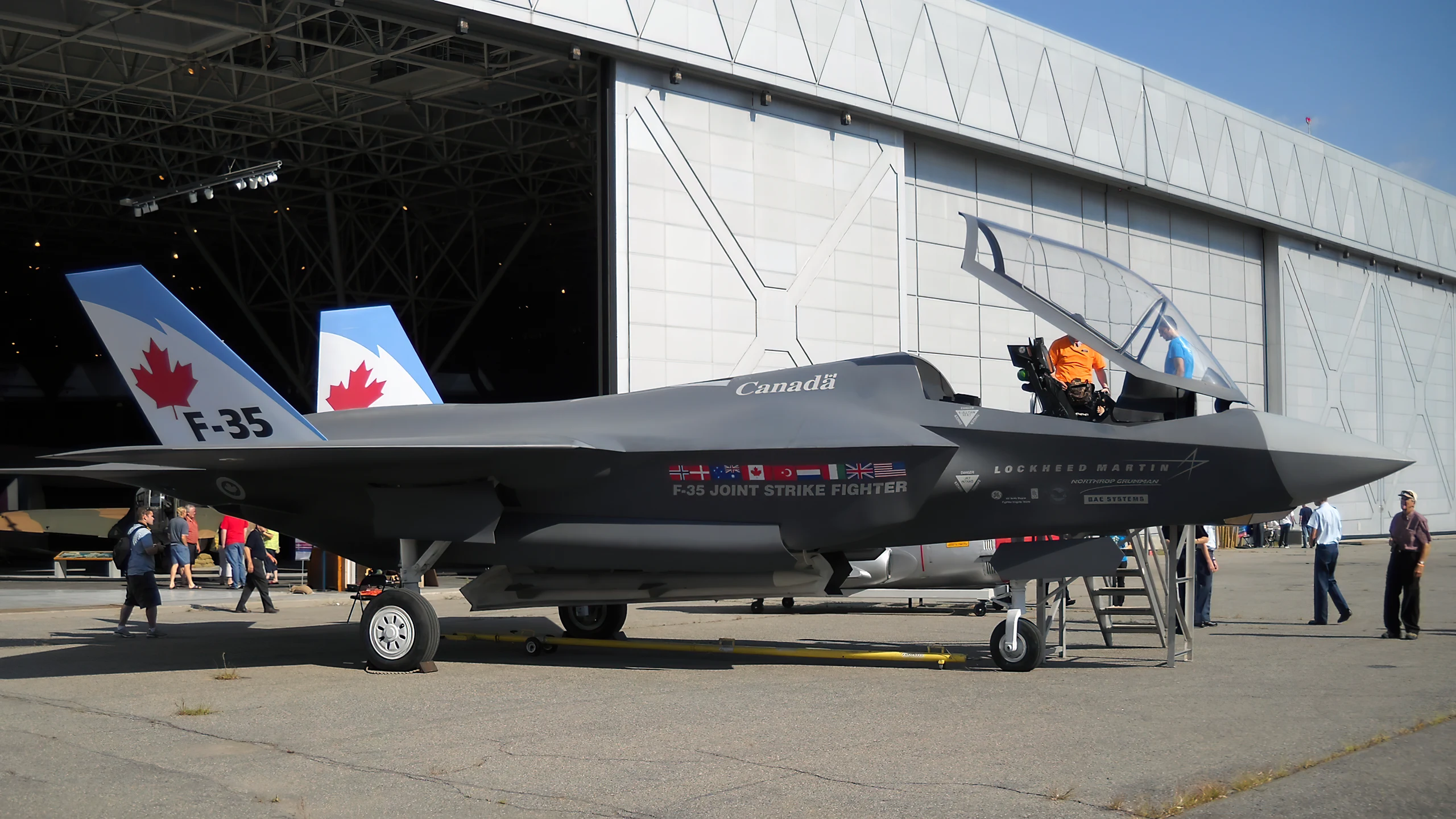 ¿Qué cazas tiene la flota de la Real Fuerza Aérea Canadiense?