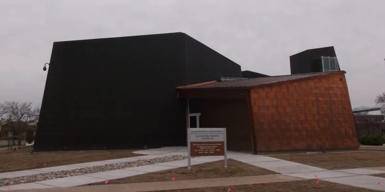 Museo en Tulsa realiza funeral judío para restos de víctimas del Holocausto