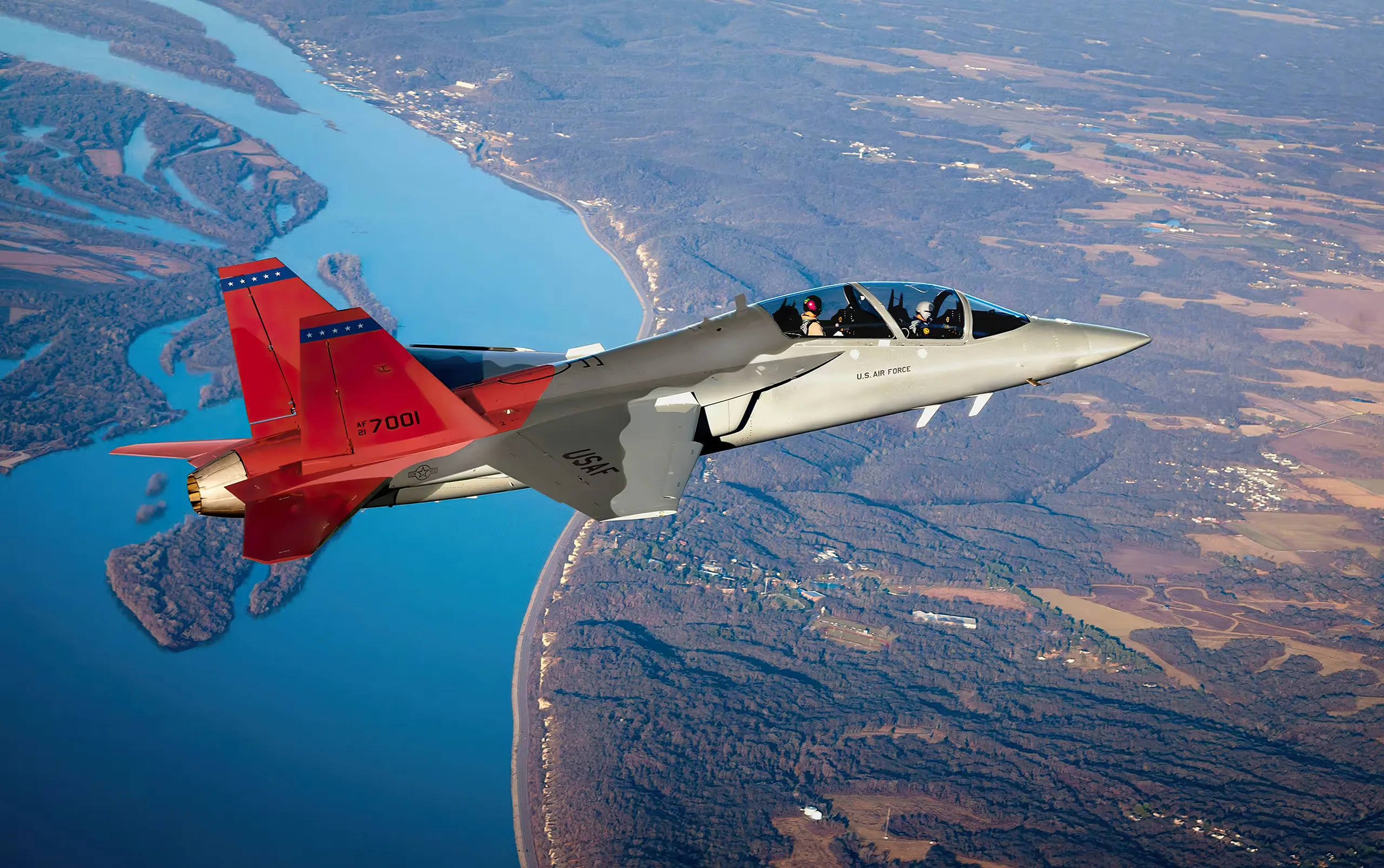 La diferencia entre el T-7 Red Hawk de la USAF y el T-38 Talon