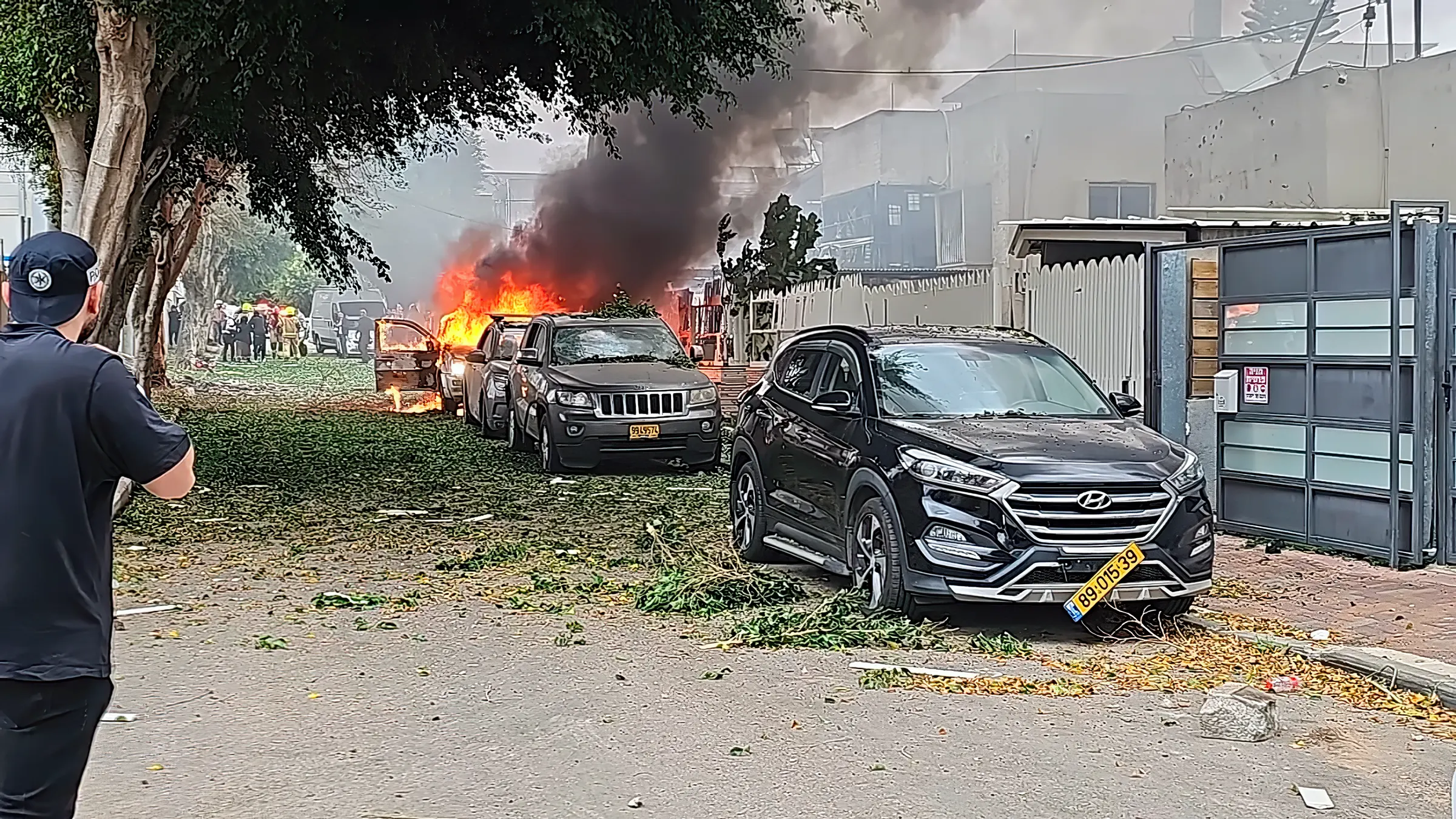 Hezbolá ataca el centro de Israel con andanada de cohetes