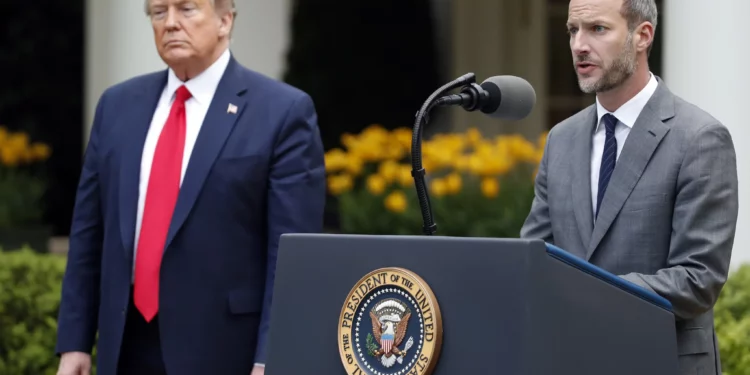 Donald Trump designará a Adam Boehler como enviado para tratar sobre los rehenes