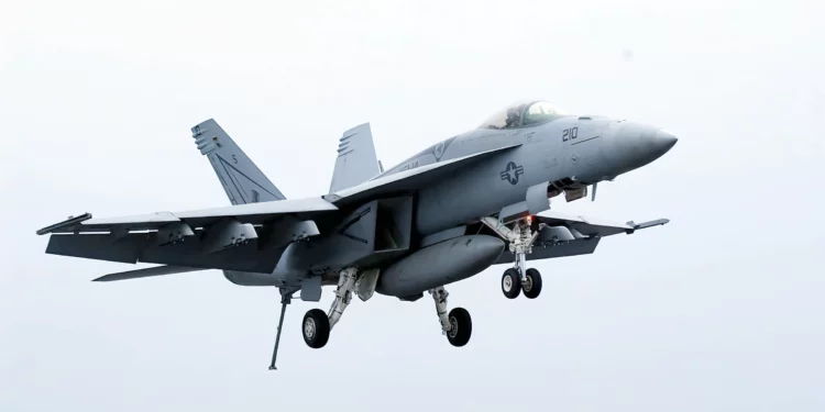 Boeing F/A-18 Super Hornet