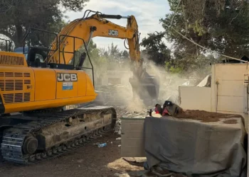 Demolición y reconstrucción avanzan en el kibutz Kfar Aza