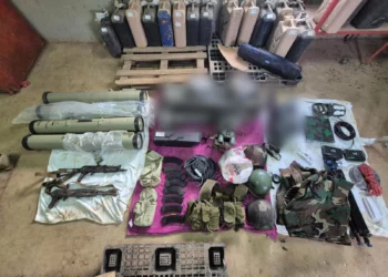 Armas de Hezbolá encontradas por tropas de las FDI en el sur del Líbano, en una foto difundida el 13 de diciembre de 2024. (Fuerzas de Defensa de Israel)