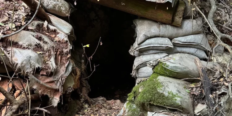 La entrada a un búnker de Hezbolá en la zona del Monte Dov, en una foto difundida por las Fuerzas de Defensa de Israel el 3 de diciembre de 2024. (Fuerzas de Defensa de Israel)