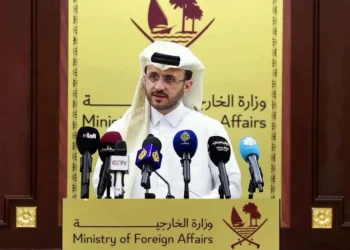 El portavoz del Ministerio de Asuntos Exteriores de Qatar, Majed al-Ansari, ofrece una conferencia de prensa en Doha el 3 de diciembre de 2024. (Captura de pantalla/X)