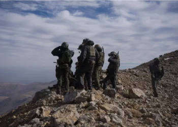 Se observan tropas de la unidad de élite Shaldag en el lado sirio del monte Hermón, el 8 de diciembre de 2024. (Fuerzas de Defensa de Israel)